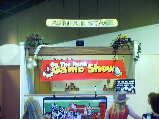 On The Farm Game Show!!! run awaaaaaay!!!!